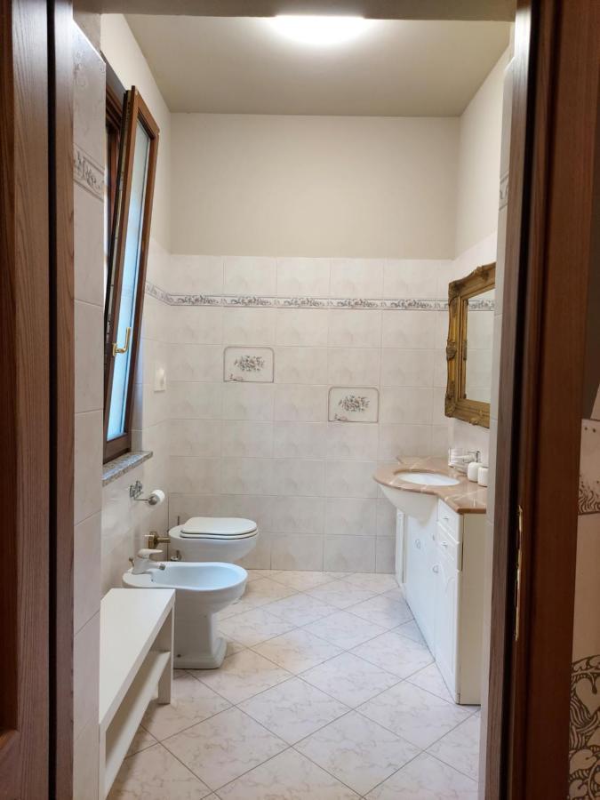 Casa Degli Artisti Apartment เกรโมนา ภายนอก รูปภาพ